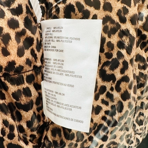 Women’s Puffer MICHAEL KORS Vest Athletic Sweatshirt Zip Front Sleeveless Jacket - Picture 8 of 8